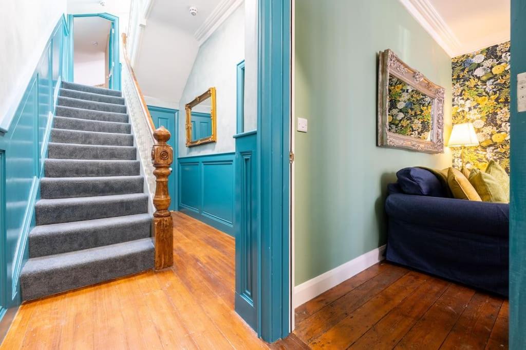 Boutique Homes At 4 *